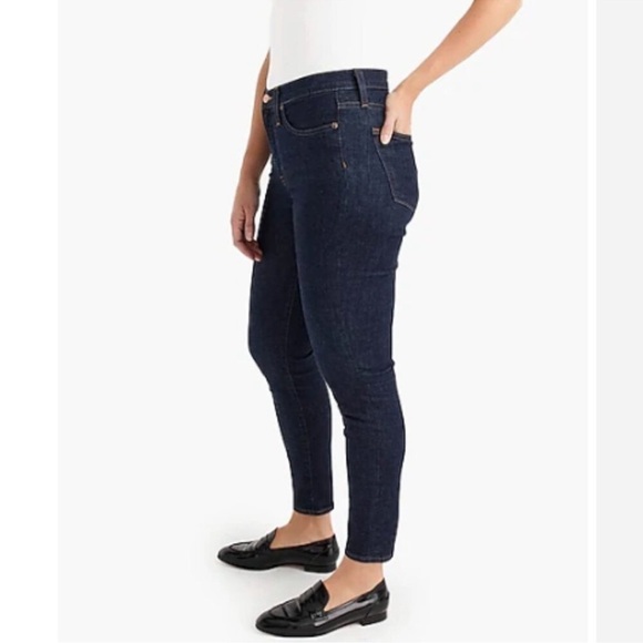J. Crew 9" mid-rise toothpick jean in Classic Rinse wash - Picture 4 of 8